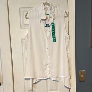 NWT Fever White Sleeveless Button Down Blouse